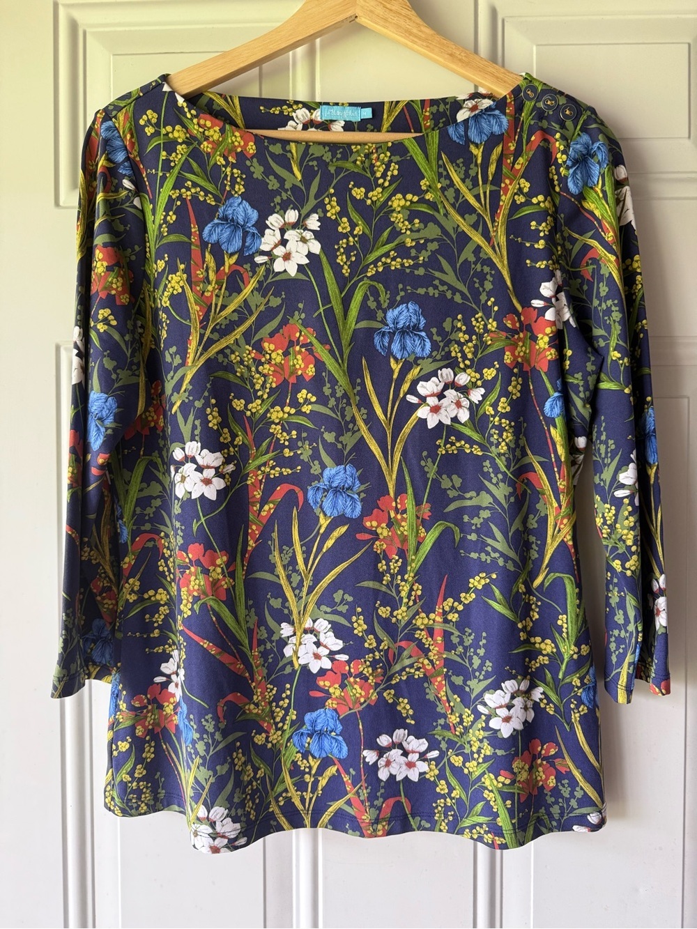 J. McLaughlin 3/4 sleeve boatneck floral botanical top